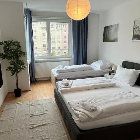 Cool Schoenbrunn Apt 2Br Vienna Exterior photo