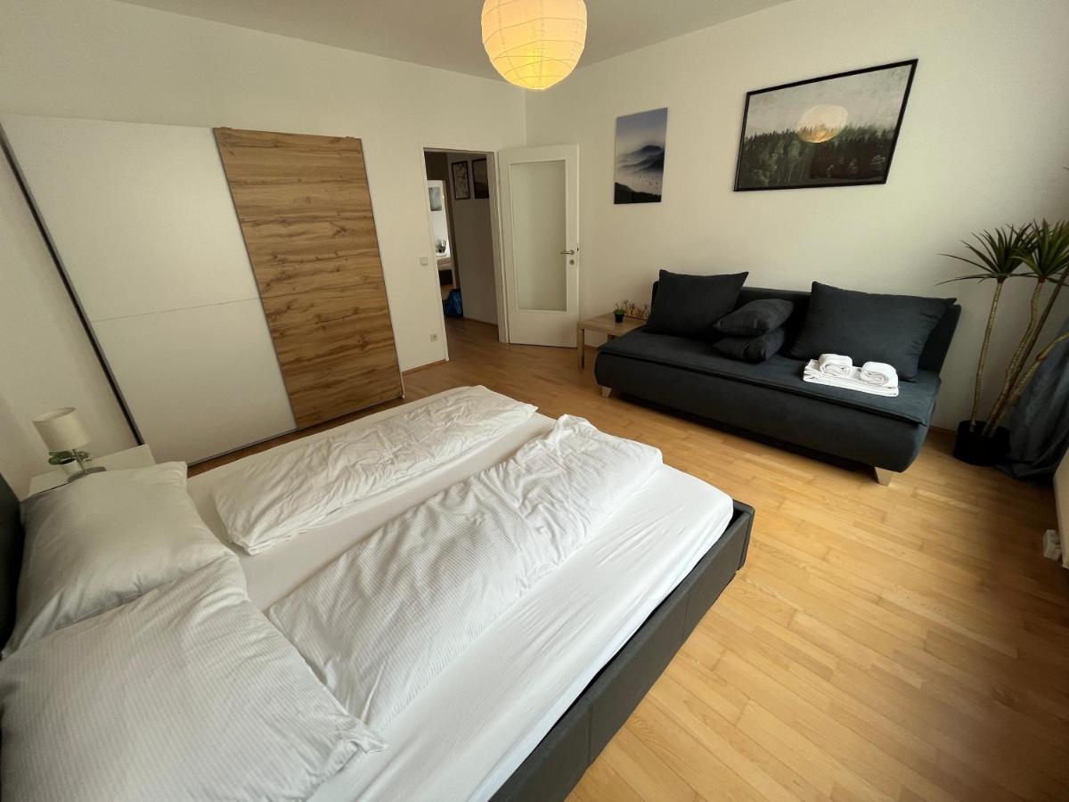 Cool Schoenbrunn Apt 2Br Vienna Exterior photo