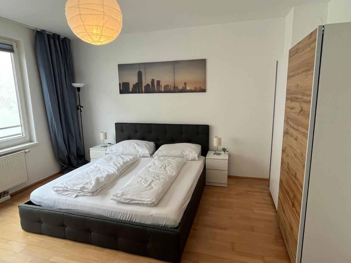 Cool Schoenbrunn Apt 2Br Vienna Exterior photo