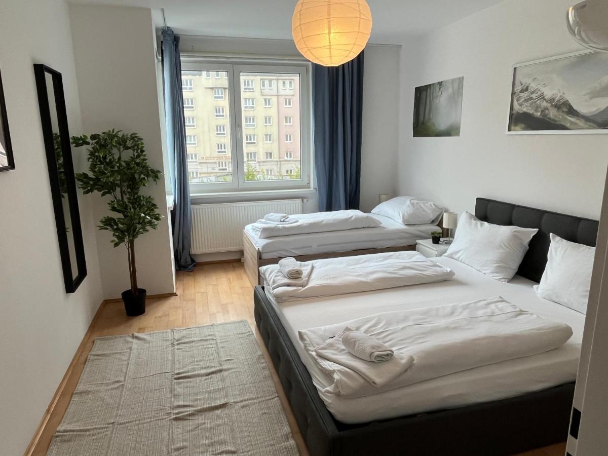 Cool Schoenbrunn Apt 2Br Vienna Exterior photo