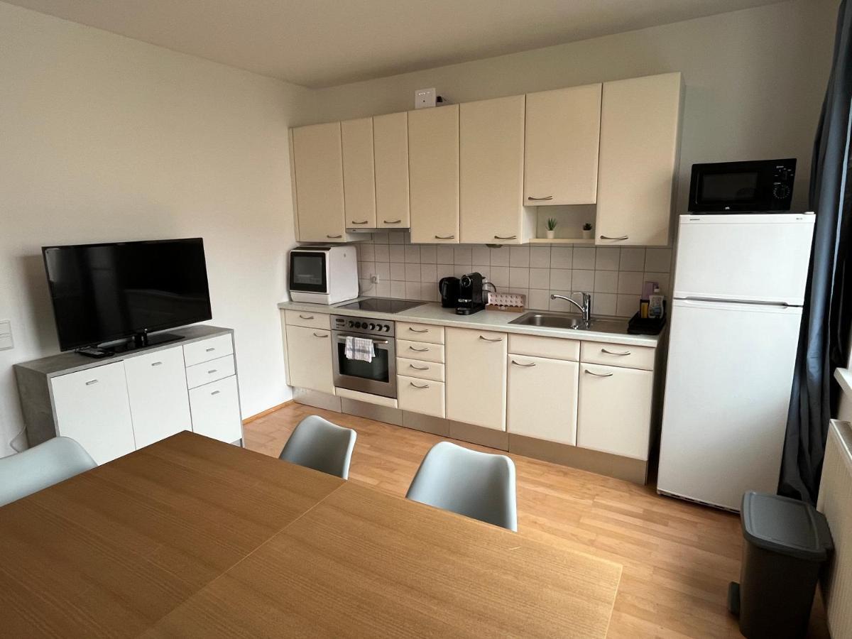 Cool Schoenbrunn Apt 2Br Vienna Exterior photo