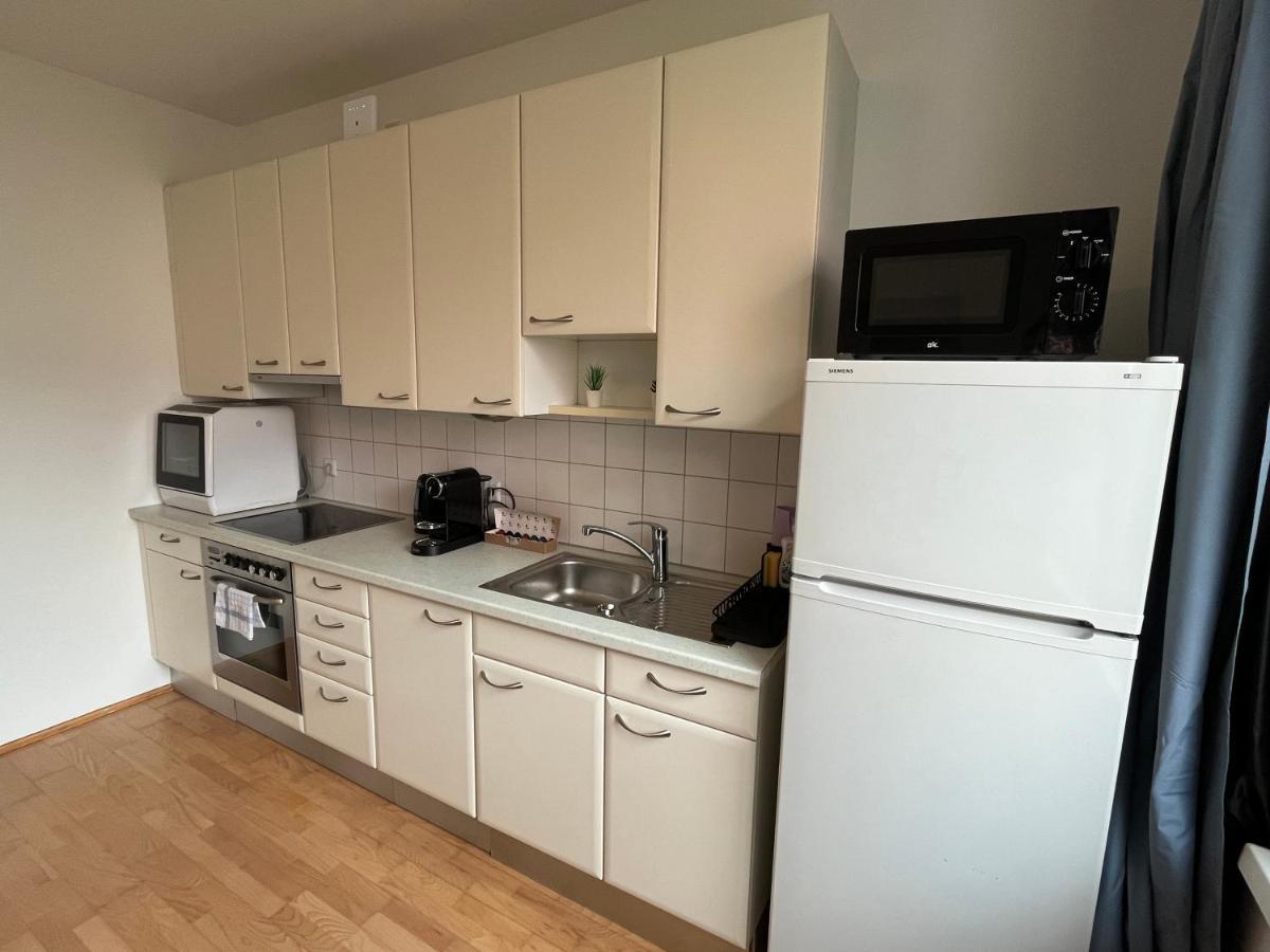 Cool Schoenbrunn Apt 2Br Vienna Exterior photo